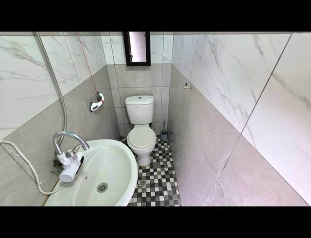 2 BEDROOM HOUSE FOR SALE IN WESTCLIFF